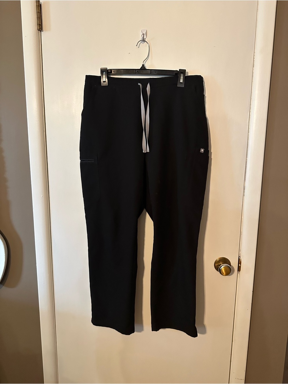 Figs black scrub pants - size large